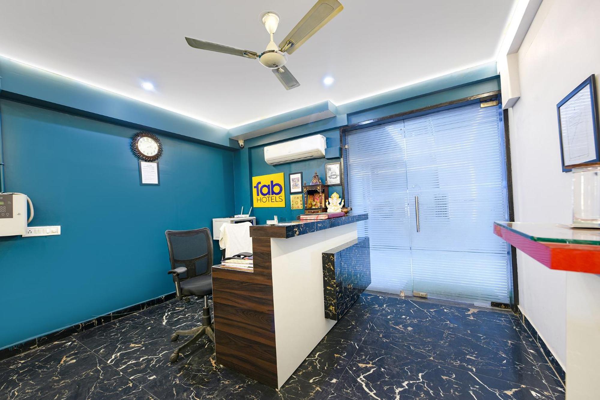 Fabhotel City Suits Гургаон Екстериор снимка